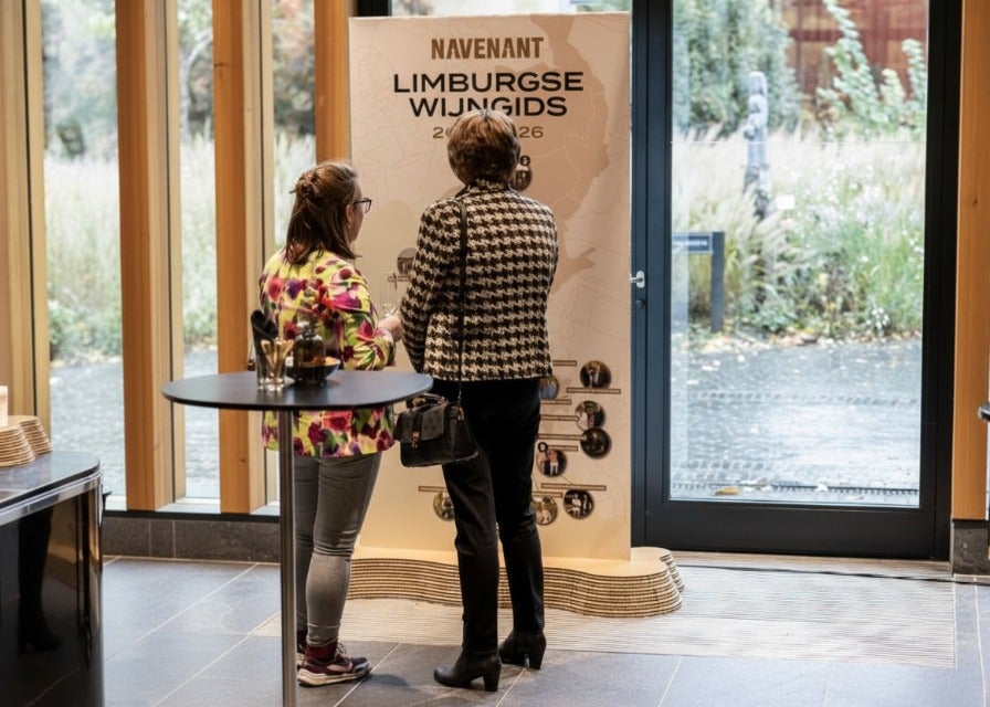 Kartonnen re-board banner Navenant Wijngids