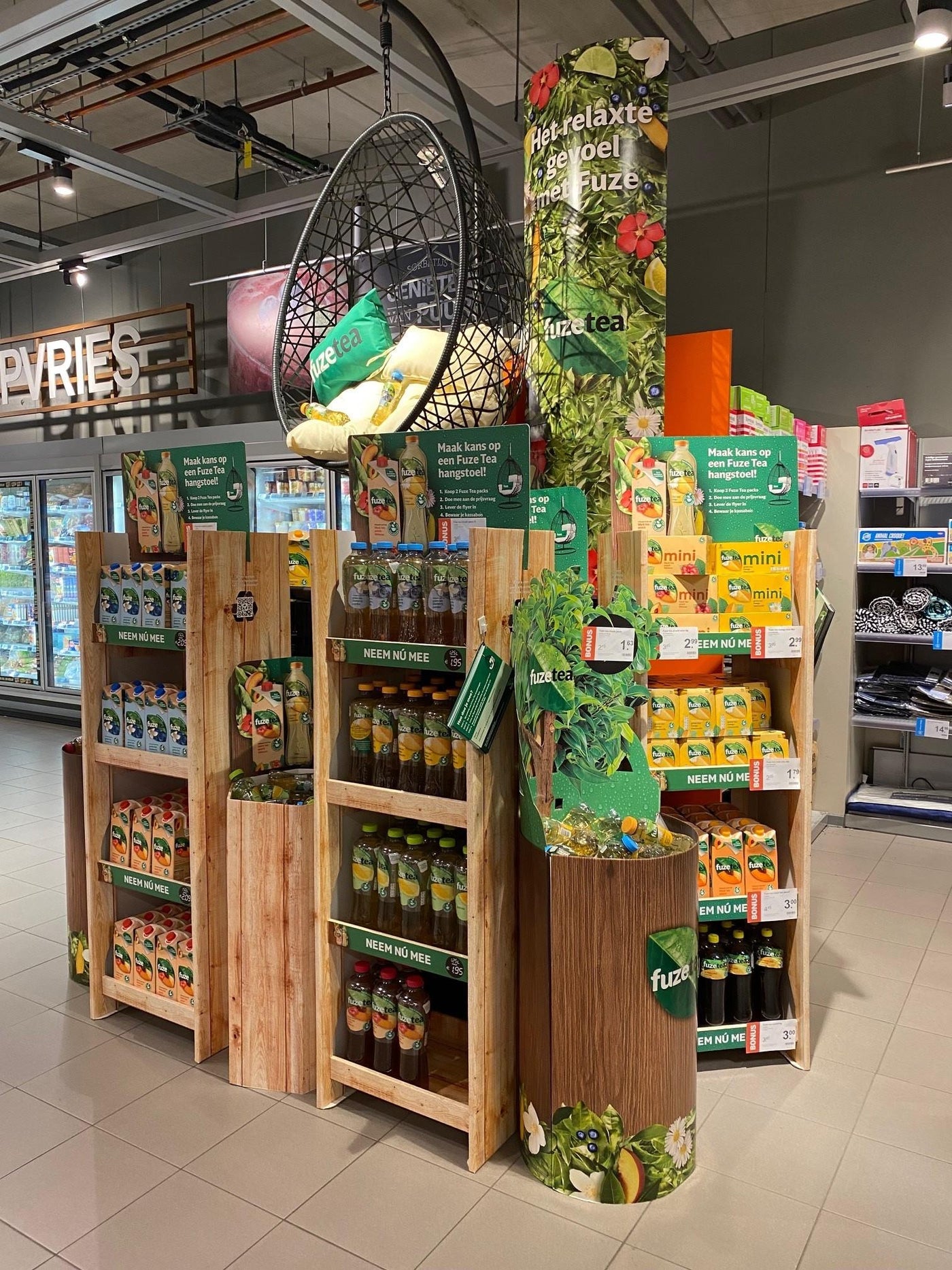 FuzeTea themaplein met Hang-In displays - Holbox Shop Direct FuzeTea themaplein met Hang-In displays - Holbox Shop Direct